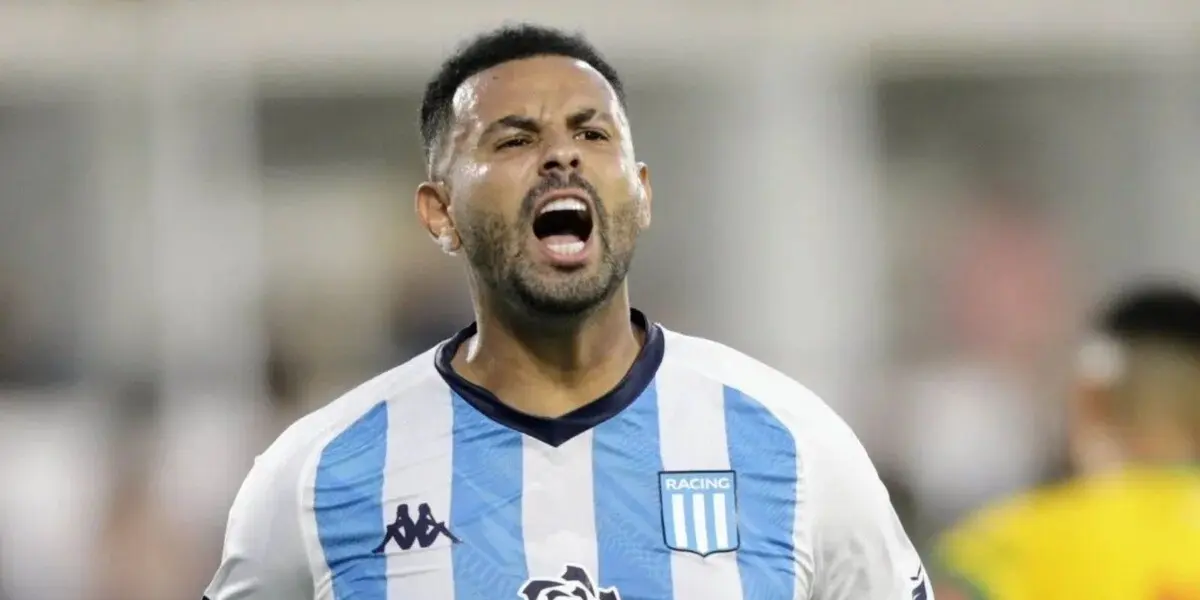 Cardona buscaría salir en este mercado de pases