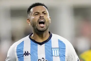 Cardona buscaría salir en este mercado de pases