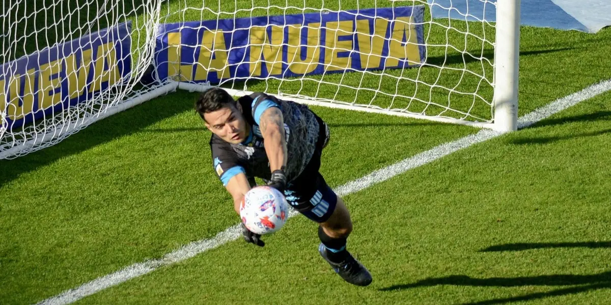 El arquero con presente en Vélez, habló sobre su salida de la Academia