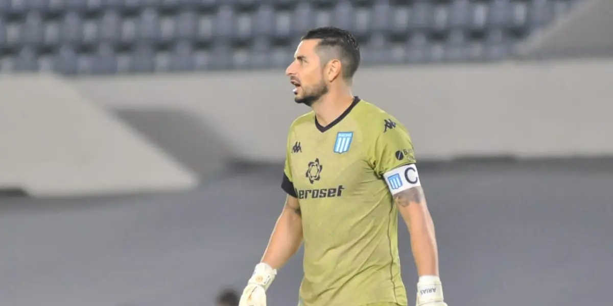 El arquero de la Academia fue convocado por la Selección de Chile para los amistosos de la fecha FIFa