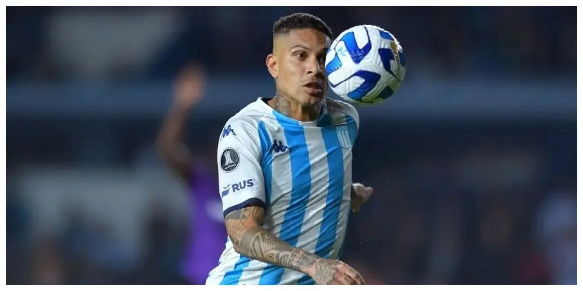 El delantero peruano podría tomar una decisión que lo aleje de Racing