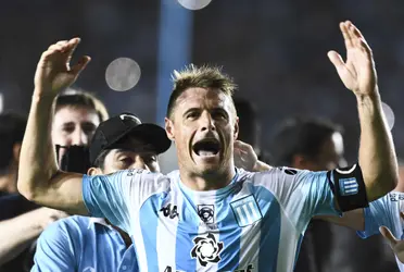 El futbolista más ganador de la historia de nuestro club apareció junto a un ex Racing campeón de América
