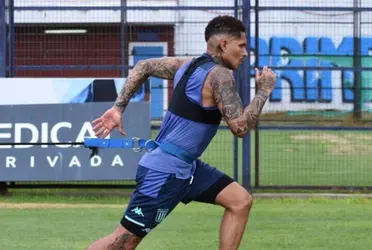 Se acerca el duelo contra el Fla y Gago piensa en la posicion de centro delantero