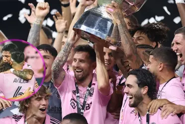 Un ex-Racing está a días de poder levantar un titulo junto a Lionel Messi